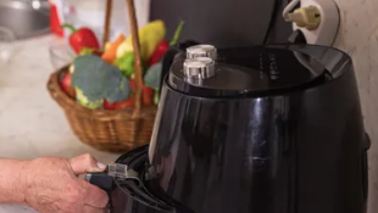 'Pratik olsun' diye mutfağa koymuşlardı ama... O cihaz mutfağı yerle bir etti...