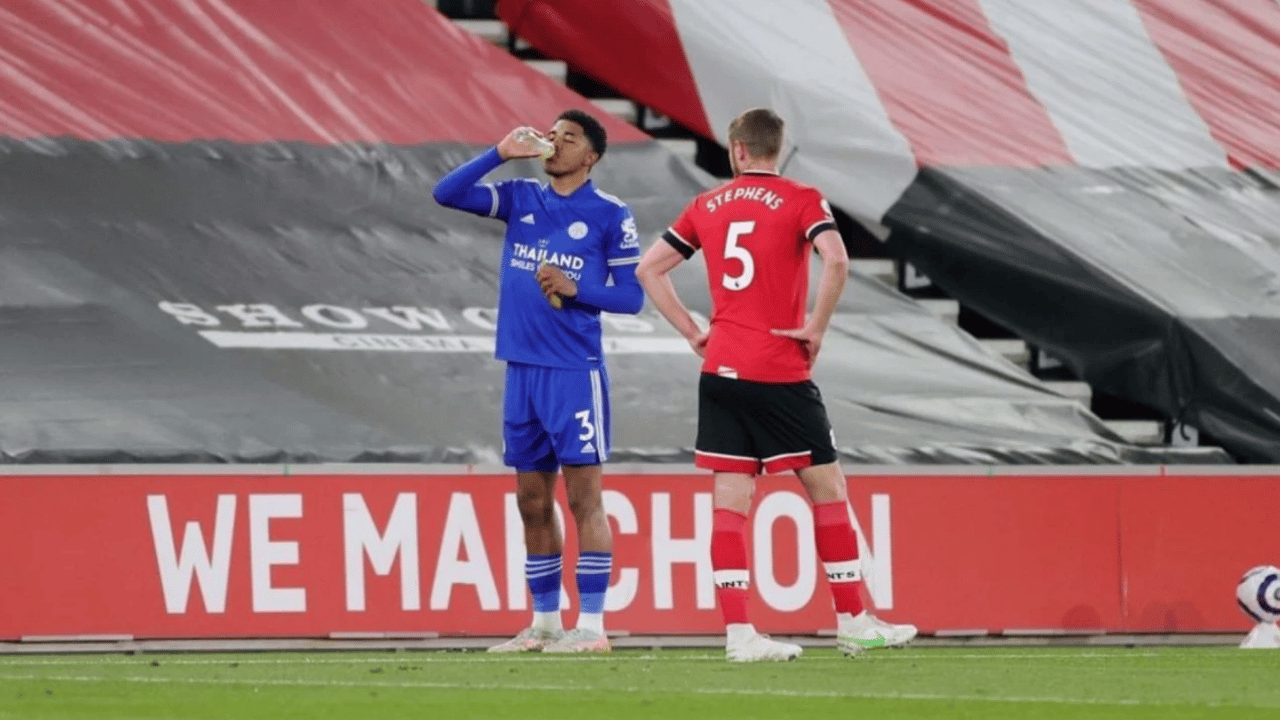 Foto - Premier Lig'e ramazan ayarı! Futbolculara oruçlarını açma izni verilecek