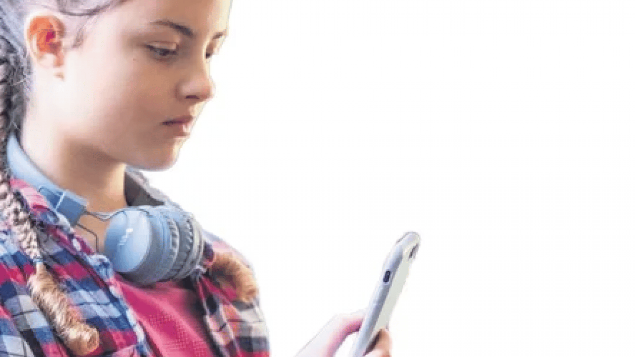 Foto - Prof. Dr. Tunay Kamer'den sosyal medya üzerine yorum: Evlatlarımız için dijital kalkan geliyor