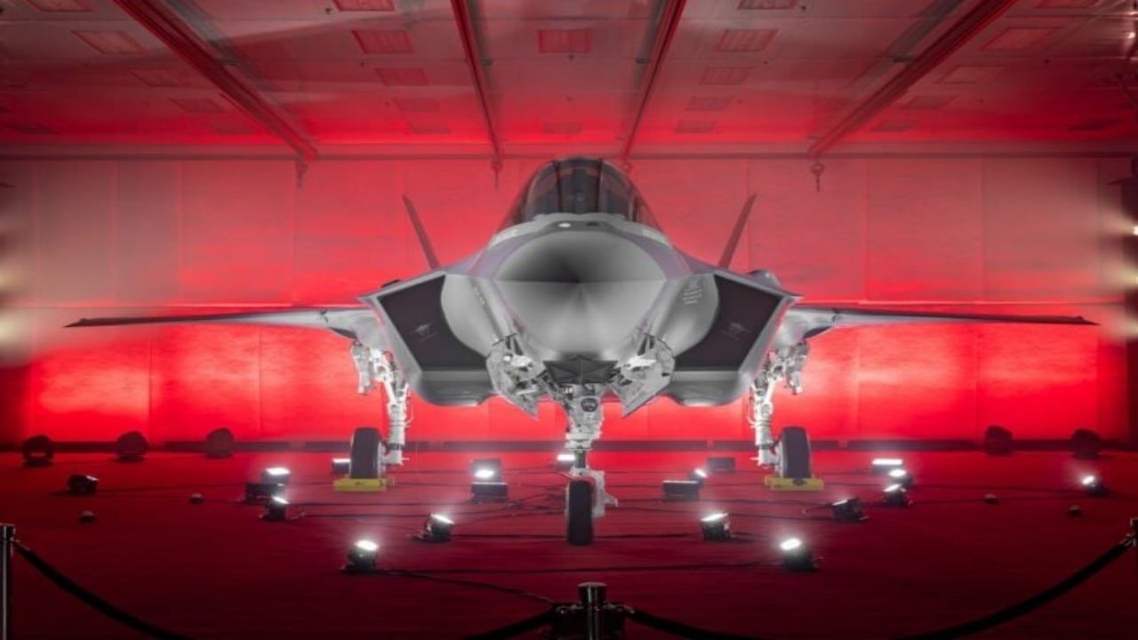 Radara yakalanmayan dev jetler resmen teslim edildi! İlk F-35’lere kavuşuldu, dengeler altüst oldu