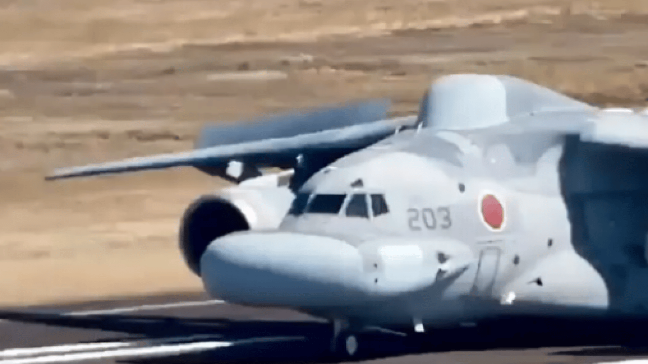 Foto - Radarların korkulu rüyası: 'Dünyanın en çirkin' askeri uçağı ilk uçuşunu gerçekleştirdi