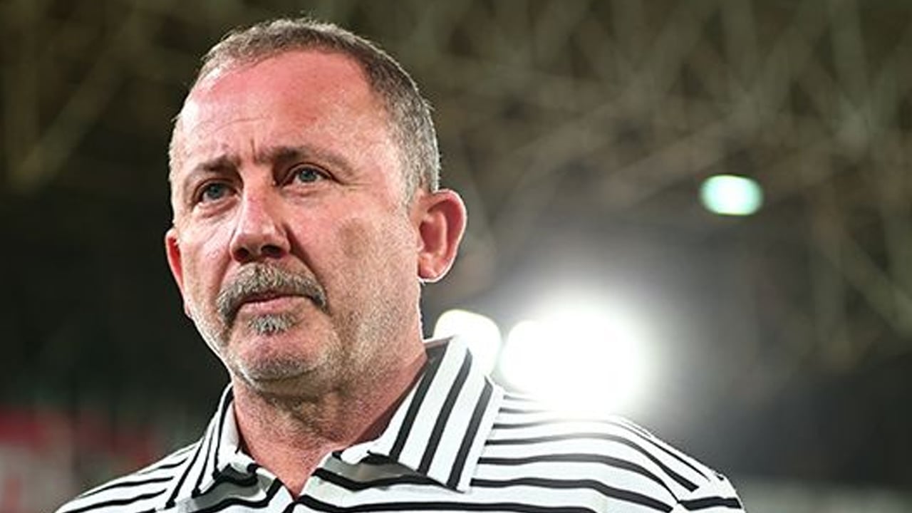 Foto - Apar topar geldi kafa karıştırdı! Ne konuşuyorsun diyen Kaya Çilingiroğlu futbol dünyasını salladı, Beşiktaş şoka girdi