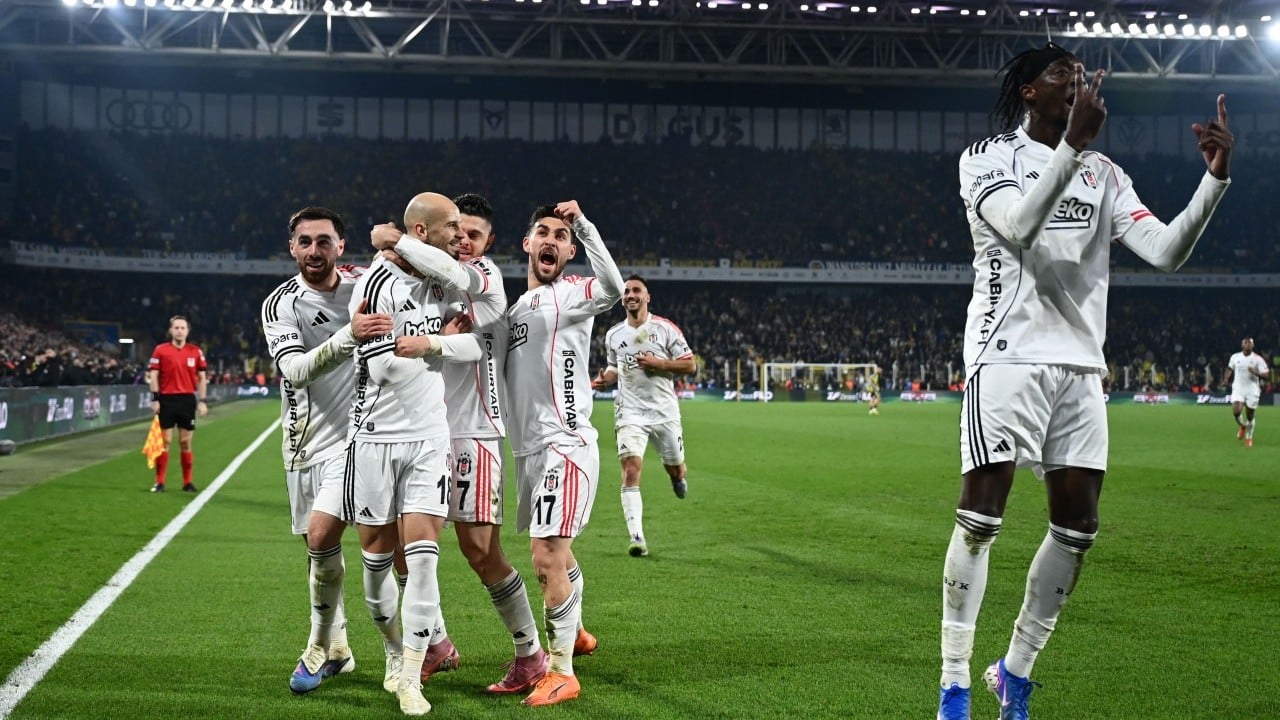Foto - Rakiplerinin dünyası başına yıkıldı! 2025'in derbi canavarı Beşiktaş!