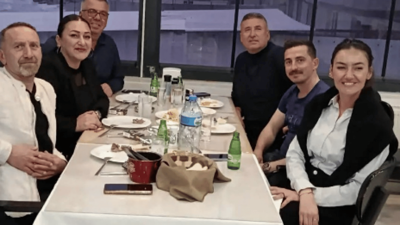 Foto - Ramazan Bayramı'nı meyhanede karşıladılar: Böyle olur CHP’nin müslümanlığı...