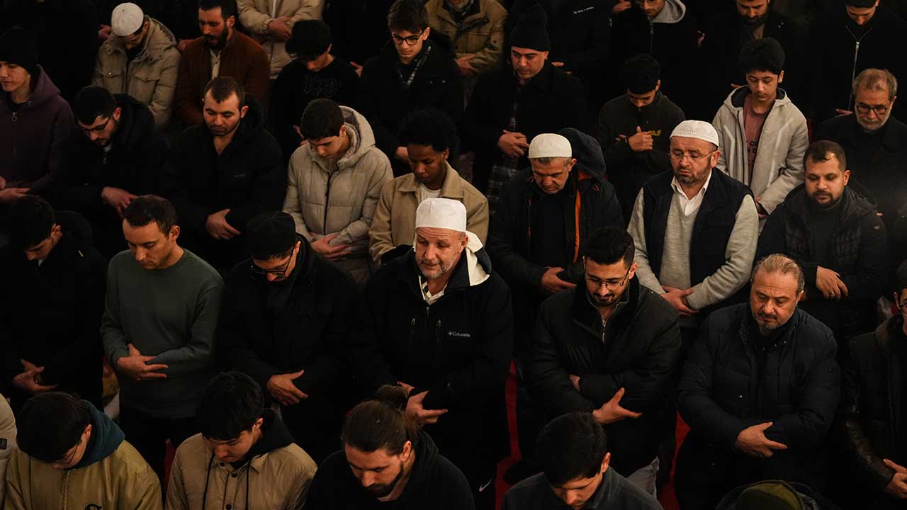 Foto - Ramazan geldi! İstanbul'da ilk teravih namazı kılındı