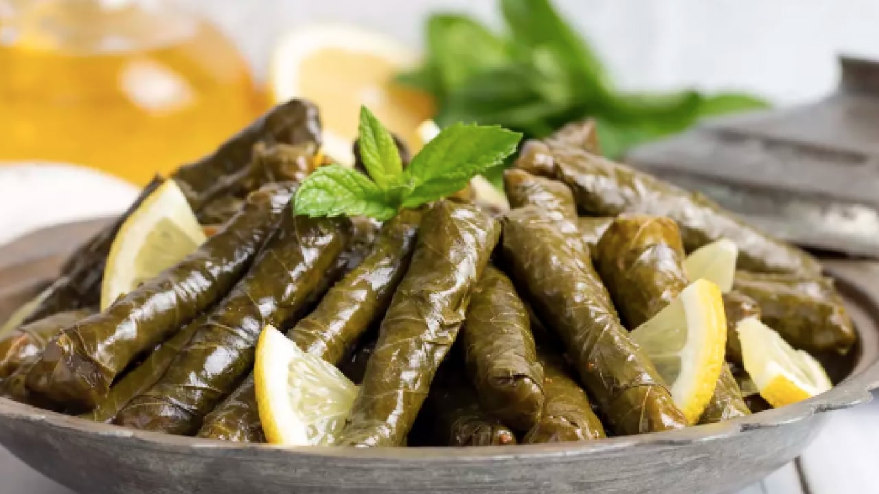 Foto - Ramazana hazırlıkta son günler... Zeytinyağlı sarma dondurucuya nasıl koyulur? Sakın limonla…