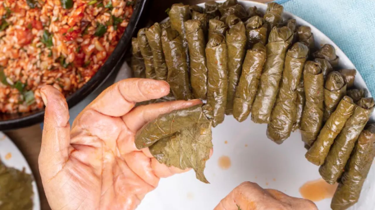 Foto - Ramazana hazırlıkta son günler... Zeytinyağlı sarma dondurucuya nasıl koyulur? Sakın limonla…