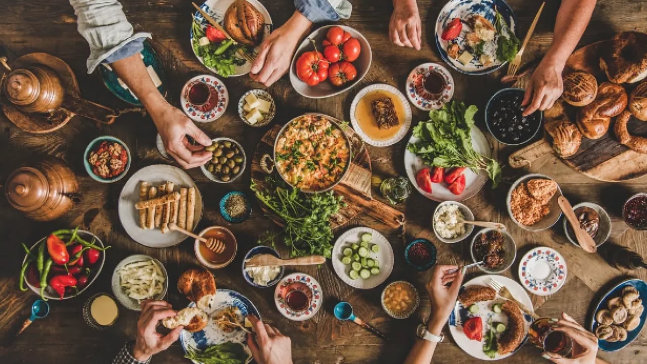 Ramazan'da iftar ve sahur derken şimdi Bayram'da beslenmeye dikkat uyarısı...