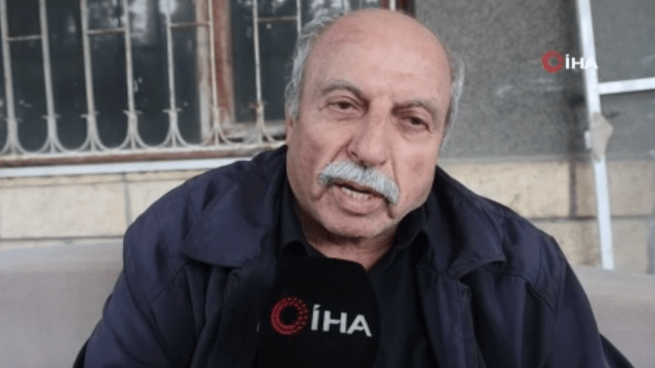 Foto - Ramazan’da yürekleri ısıtan görüntü! Emekli maaşını mahalleliye dağıttı