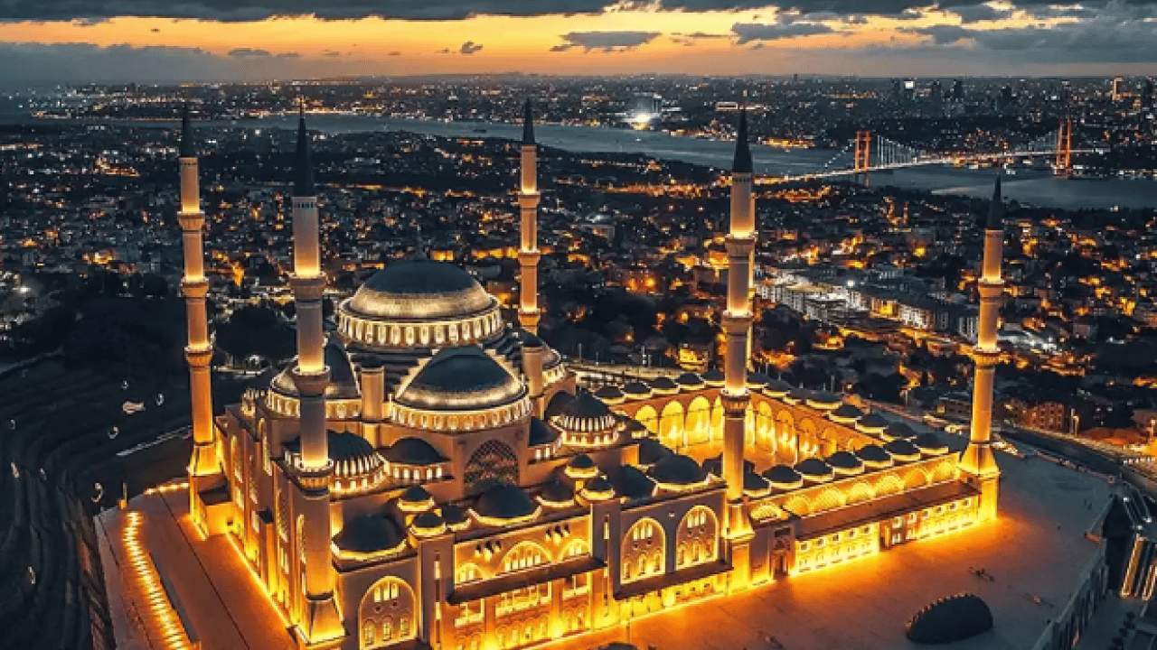 Foto - Ramazan’ın kapısı aralanıyor: Mübarek geceye saatler kaldı: İslam alemi Berat Kandili için secdede buluşuyor