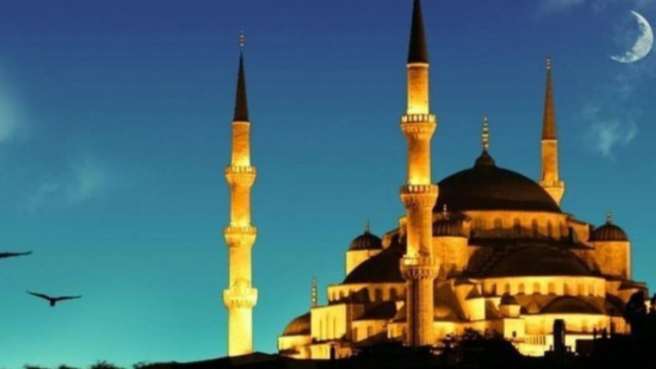 Foto - Ramazan’ın kapısı aralanıyor: Mübarek geceye saatler kaldı: İslam alemi Berat Kandili için secdede buluşuyor