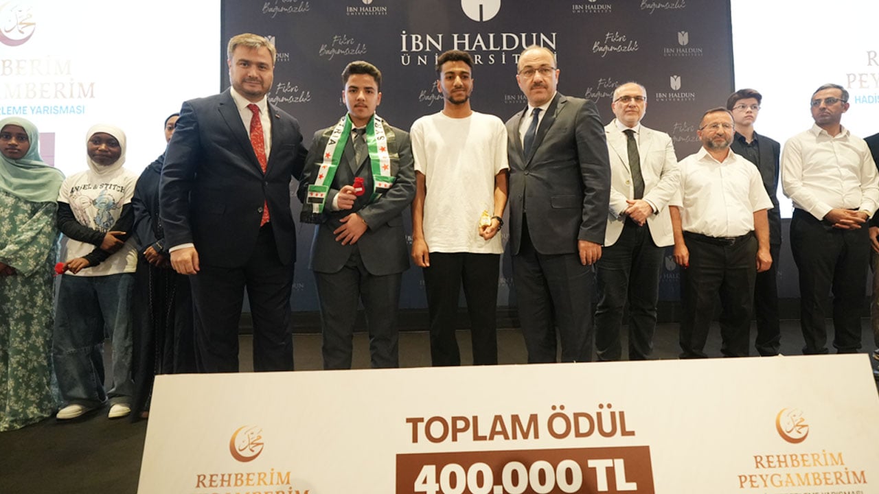 ‘Rehberim Peygamberim’ ödülleri sahiplerini buldu
