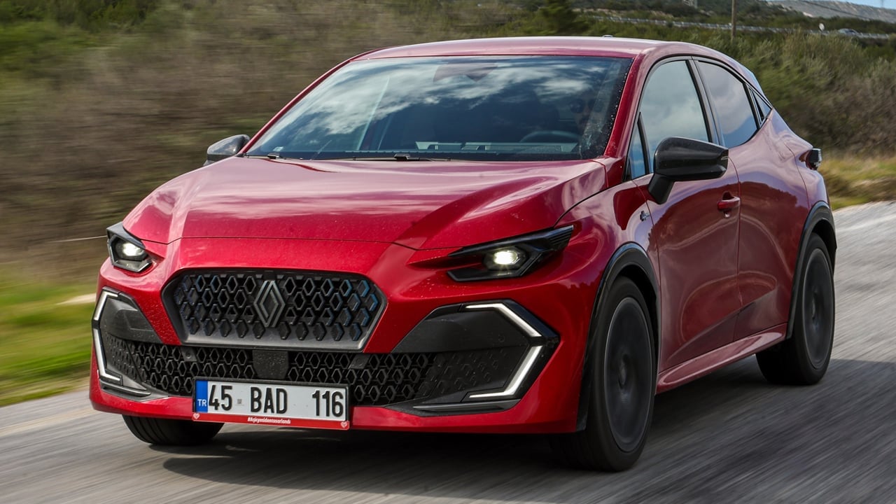 Renault Türkiye’yi sallıyor! Türkiye’de hangi model zirvede! Merak edilen Boreal modeli ne zaman satışta?