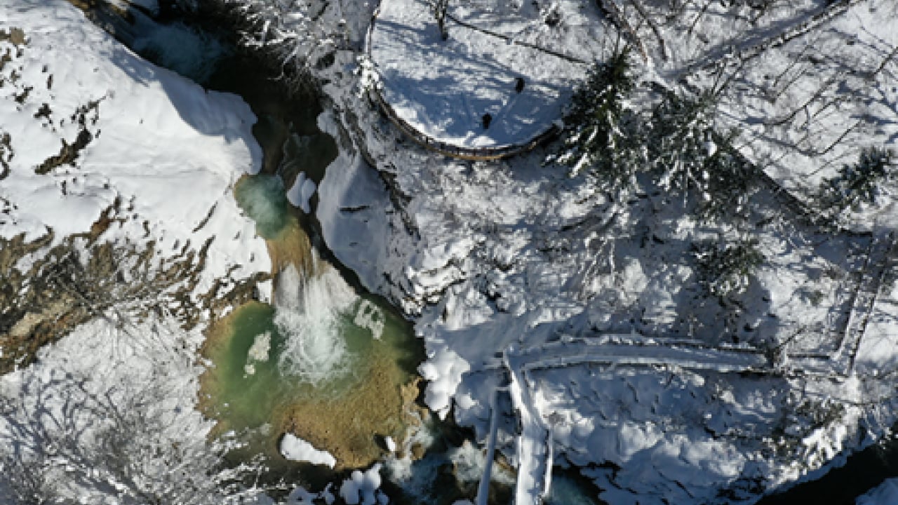 Foto - Rengi yazın değişen doğa harikası! Üç ayrı gölün birleşiminden oluşuyor