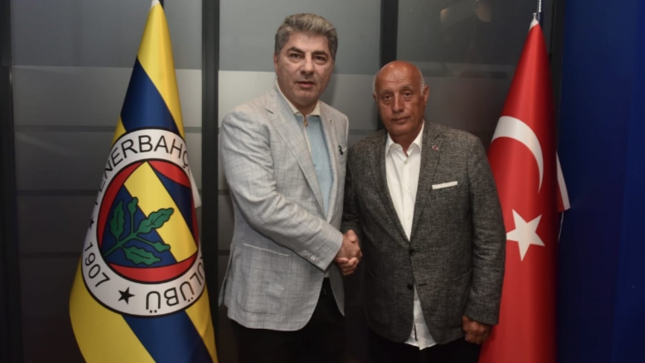 Resmen açıklandı: Hakan Safi her yerden bastırıyor! Hem transferde hem masada