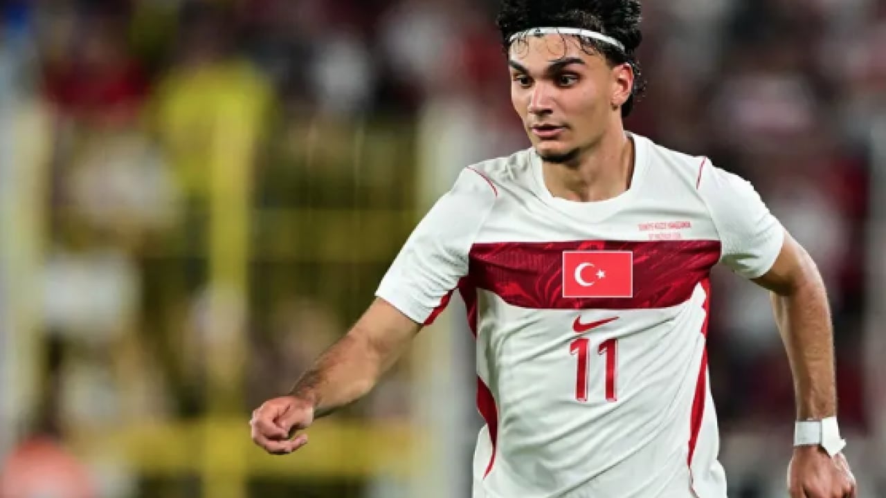 Foto - Resmen duyurdular: A Milli Takım kampındaki Can Uzun'dan flaş karar, tüm kapıları kapattı!