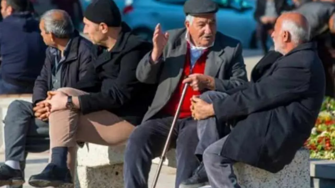 Foto - Emekliler mesken tuttu: Türkiye'nin en yaşlı illeri belli oldu!