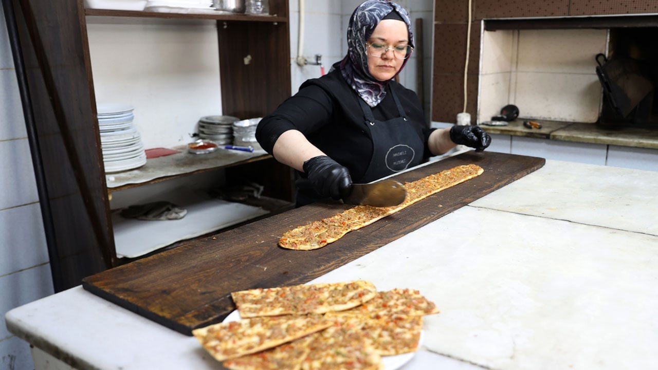 Restoranları kapanıyordu! Fırının başına bir geçti, her şey değişti!