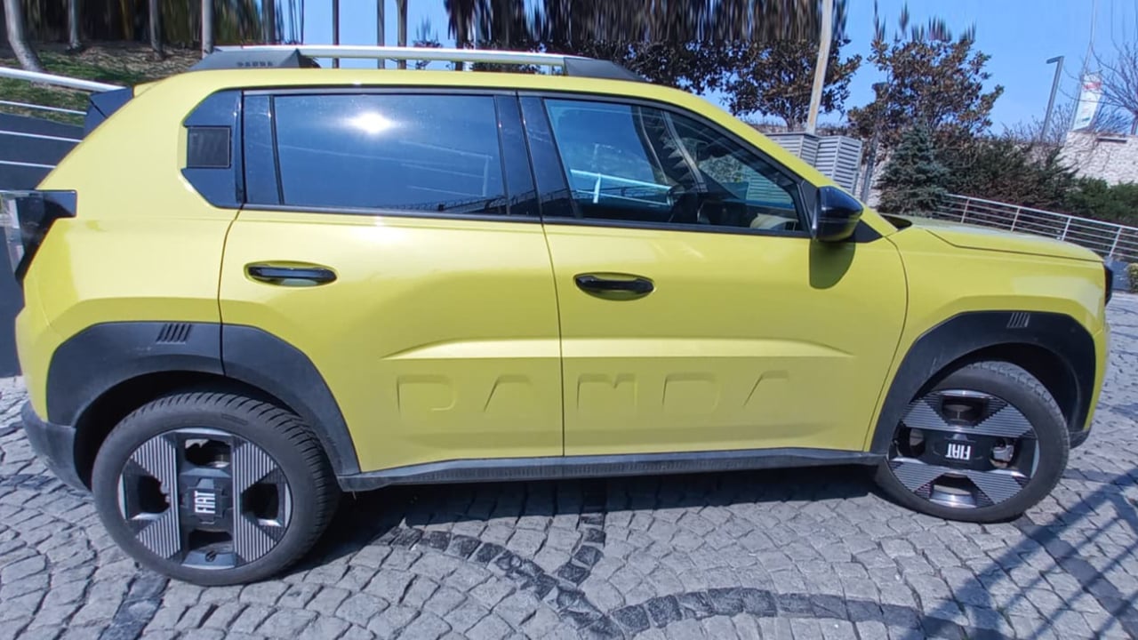 Foto - Retro tasarım, elektrikli güç! Fiat Grande Panda şehir trafiğinde neler sunuyor? 320 km menzil yeter mi?