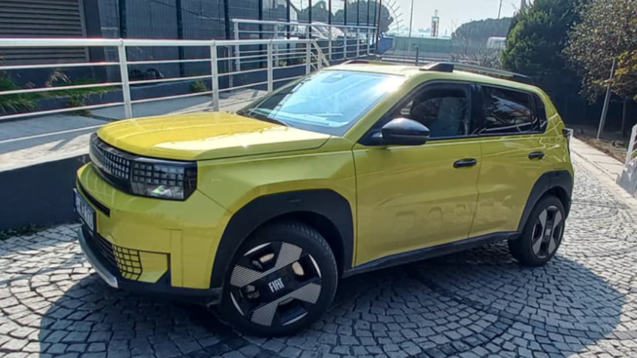 Retro tasarım, elektrikli güç! Fiat Grande Panda şehir trafiğinde neler sunuyor? 320 km menzil yeter mi?