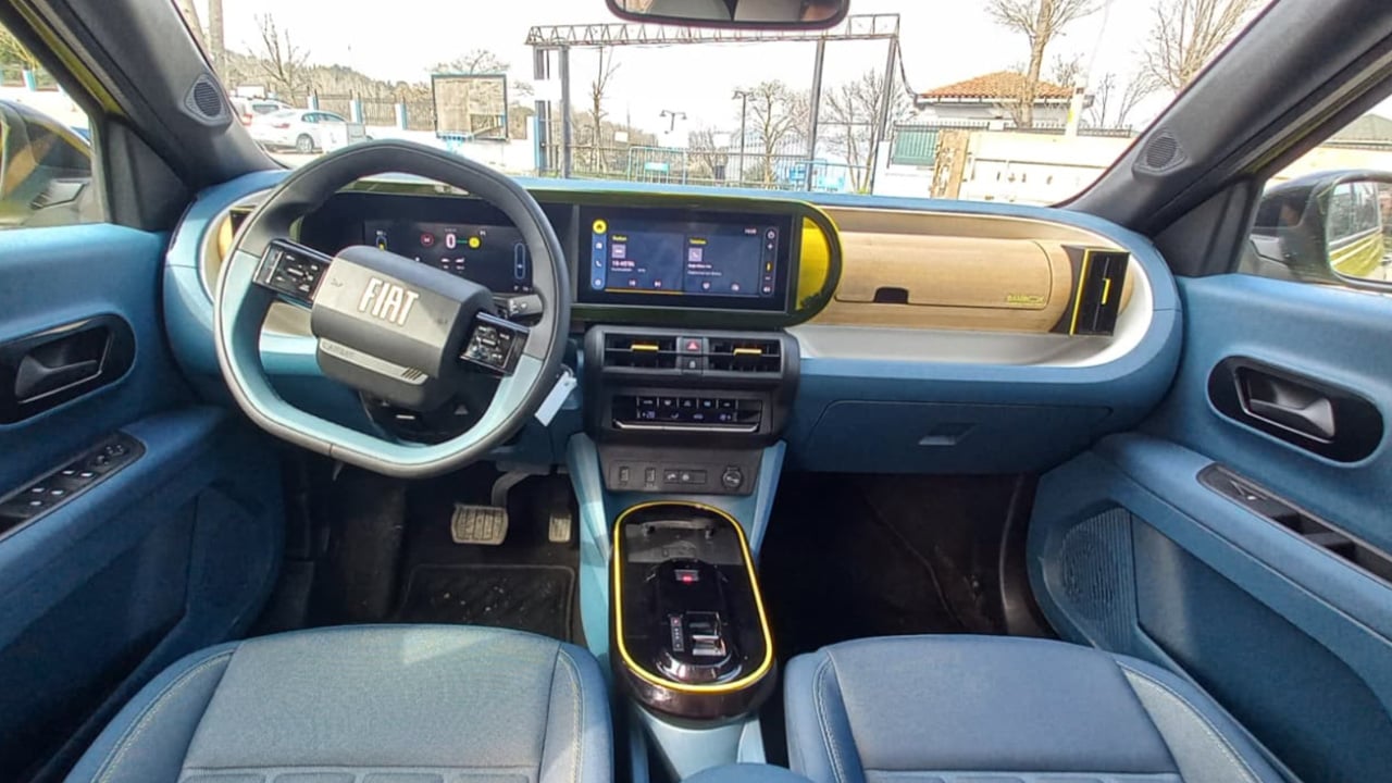 Foto - Retro tasarım, elektrikli güç! Fiat Grande Panda şehir trafiğinde neler sunuyor? 320 km menzil yeter mi?