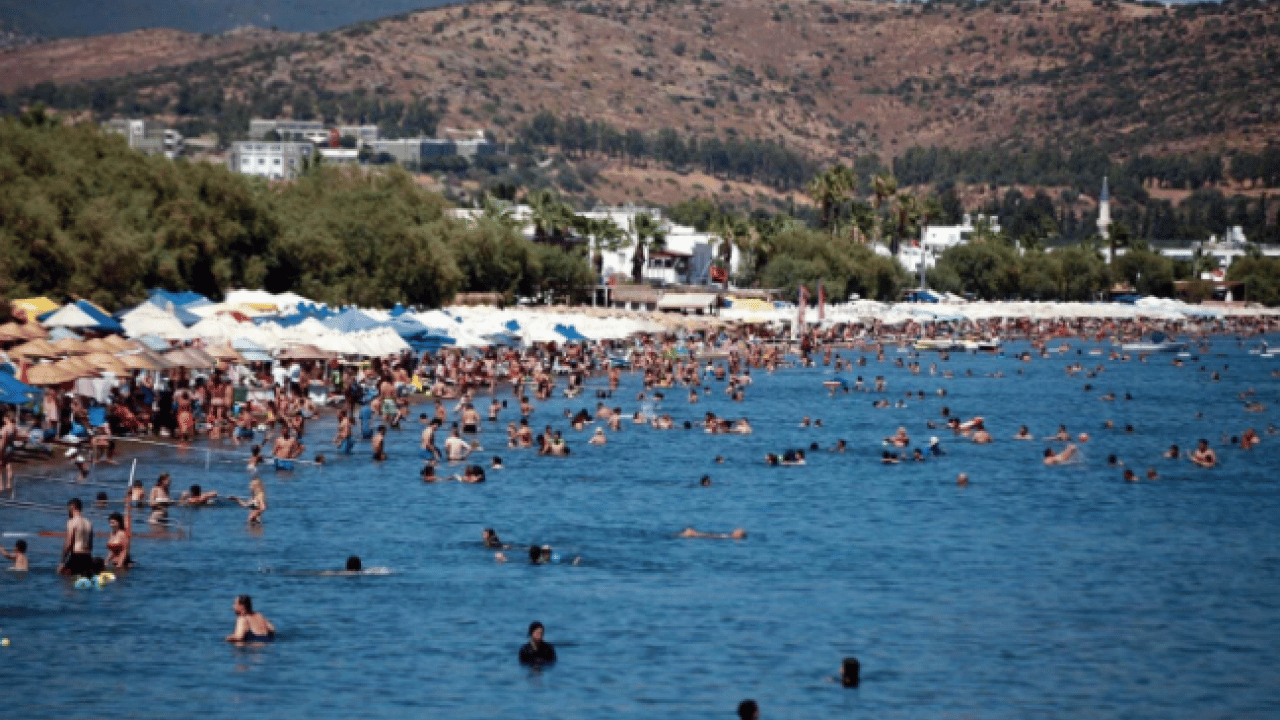 Foto - Rezervasyonlar yüzde 50’yi geçti! O ilçede bayram yoğunluğu