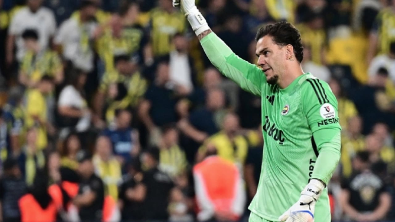 Foto - Rezillik sonrası... Kadıköy'de fay hattı kırıldı: 6 Fenerbahçeli bavulunu topladı