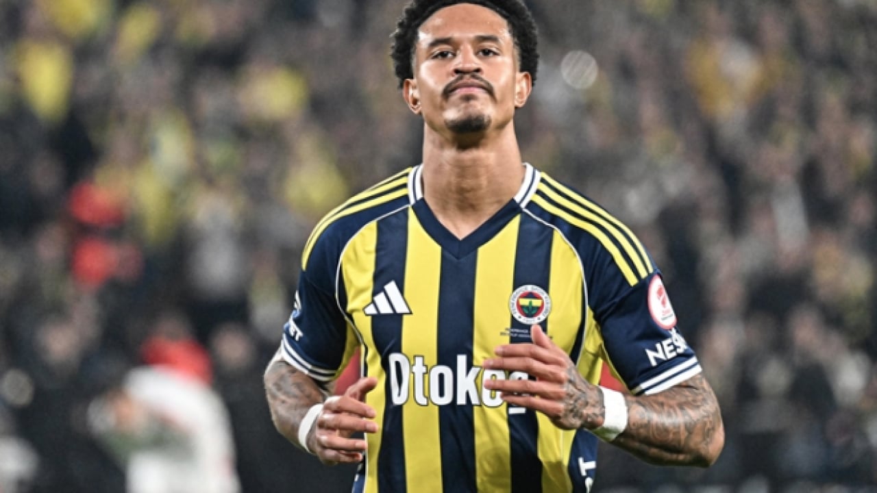 Foto - Rezillik sonrası... Kadıköy'de fay hattı kırıldı: 6 Fenerbahçeli bavulunu topladı