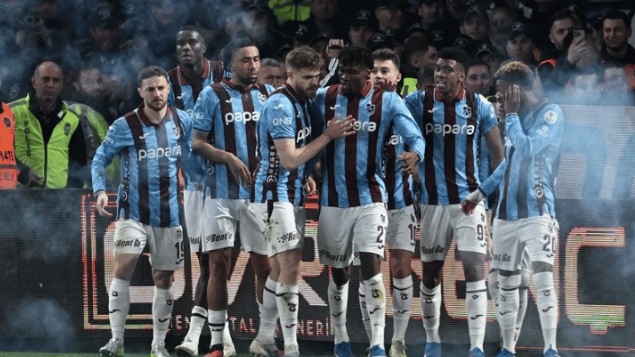 Foto - Rıdvan Dilmen Trabzon maçındaki detaya dikkat çekti: 'Fenerbahçeli olarak gurur duydum!'
