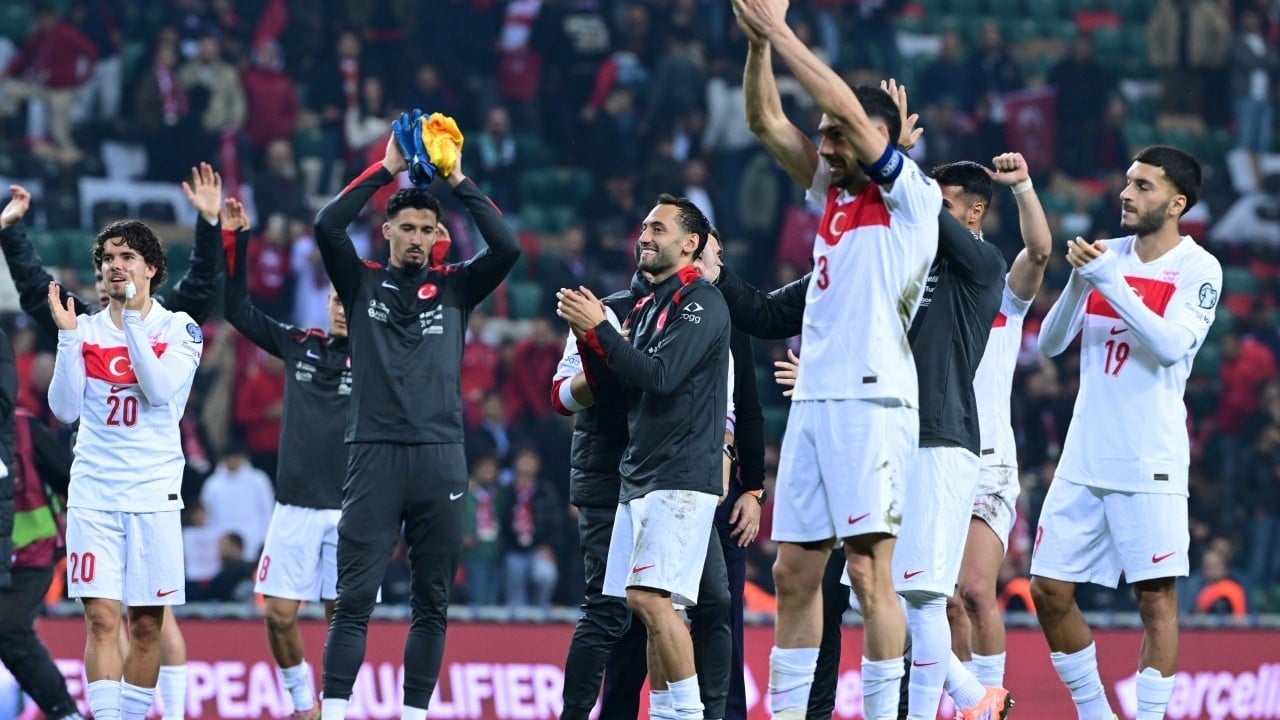 Foto - Romanya maçı öncesi yapay zekadan Dünya Kupası için olay tahmin!