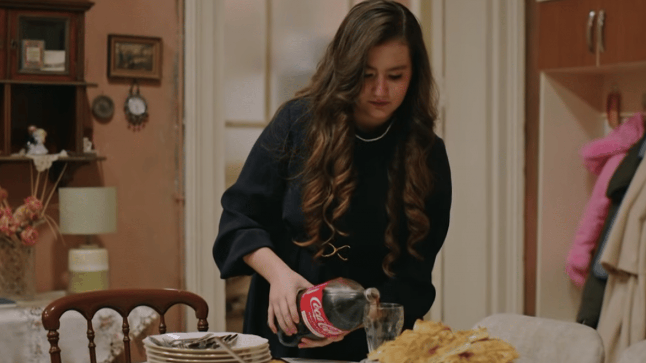 Foto - Ronaldo kadar olamadılar: Sahipsizler dizisinde skandal sahne! Soykırım destekçisi markaya yer verdiler