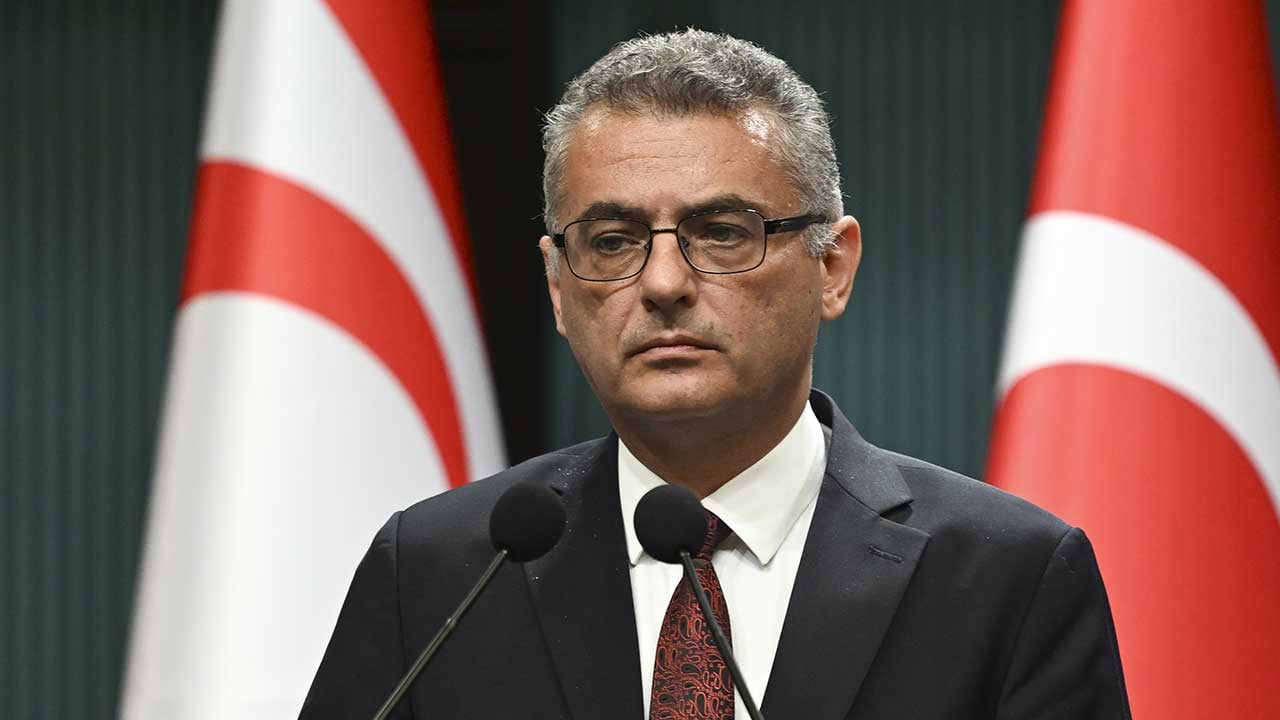 Foto - Rum liderle görüşecek olan KKTC Cumhurbaşkanı Erhürman: Üzülerek söylemek durumundayım ki…