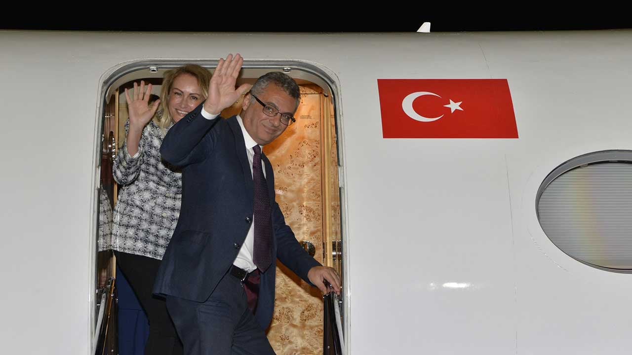 Foto - Rum liderle görüşecek olan KKTC Cumhurbaşkanı Erhürman: Üzülerek söylemek durumundayım ki…