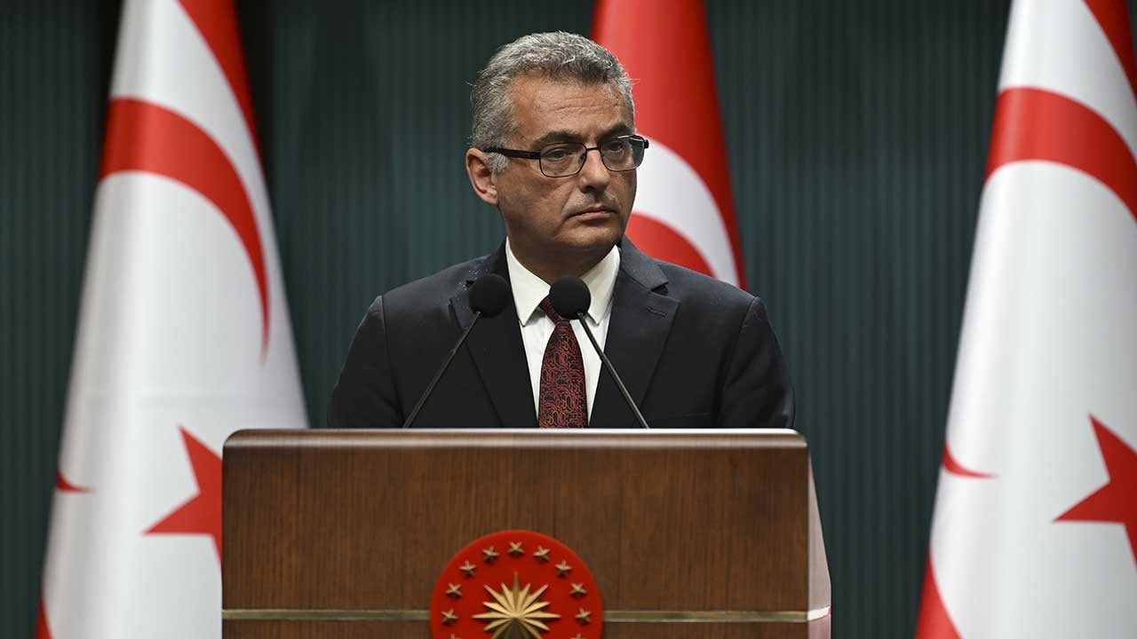 Foto - Rum liderle görüşecek olan KKTC Cumhurbaşkanı Erhürman: Üzülerek söylemek durumundayım ki…