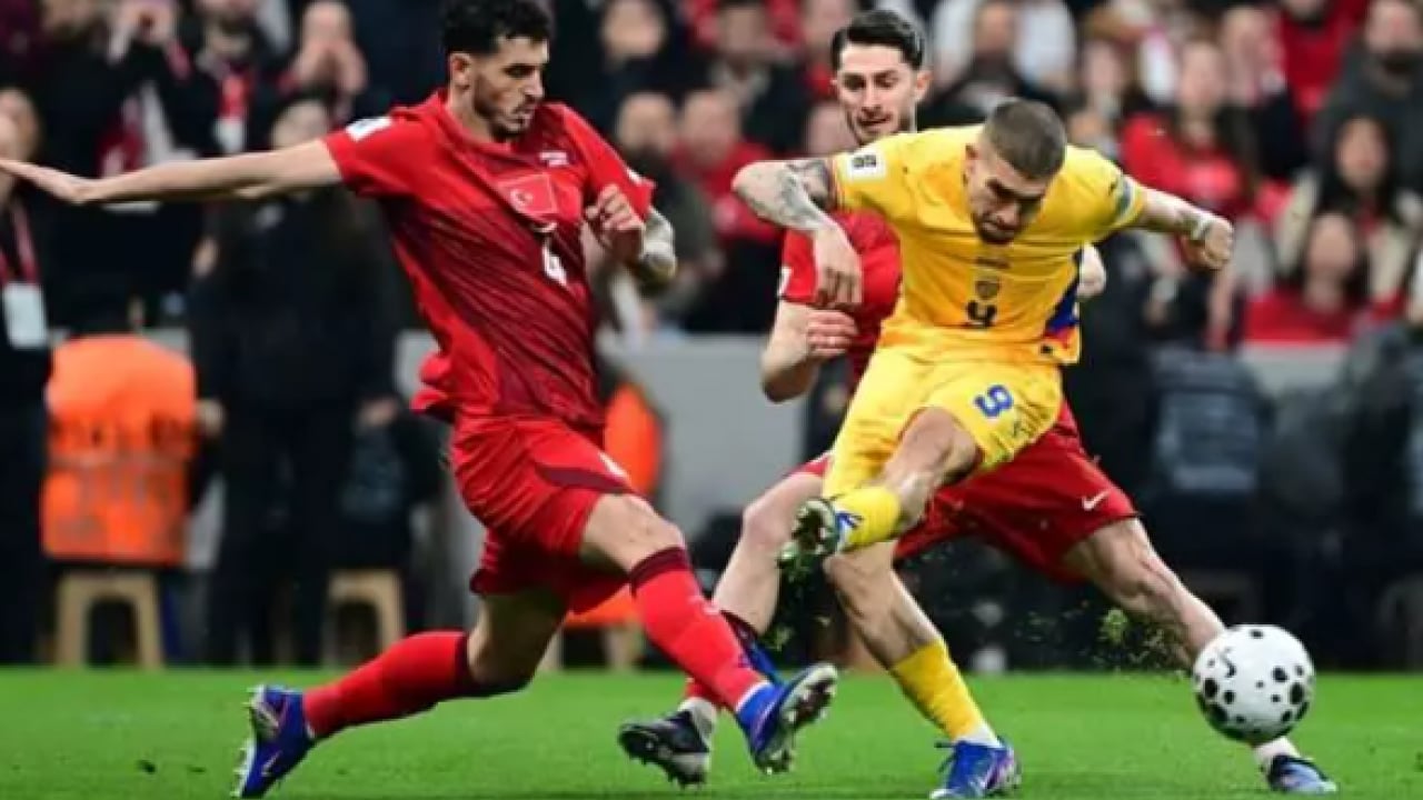 Foto - Rumen basını Türkiye maçıyla çalkalandı! Milli yıldızı Hagi'ye benzettiler!