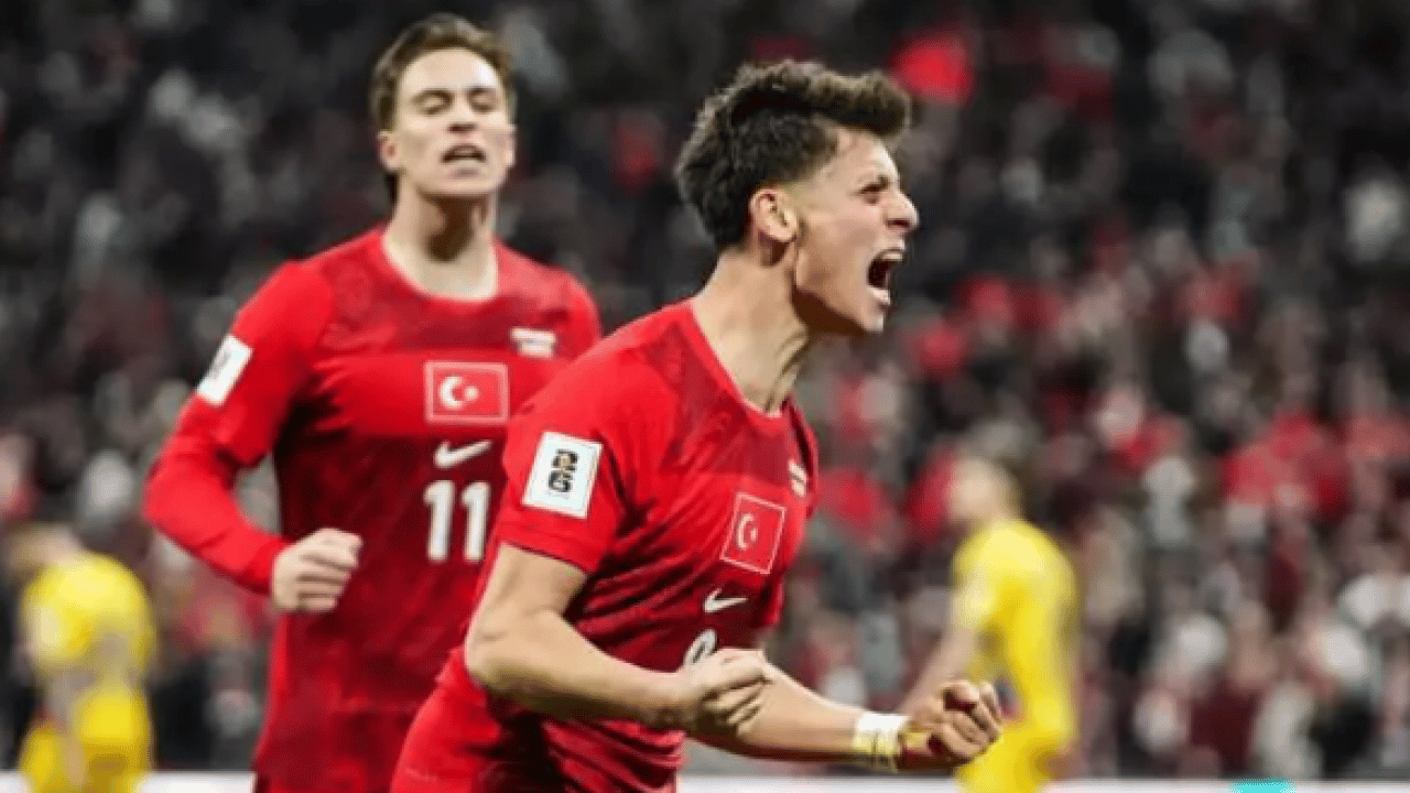 Foto - Rumen basını Türkiye maçıyla çalkalandı! Milli yıldızı Hagi'ye benzettiler!