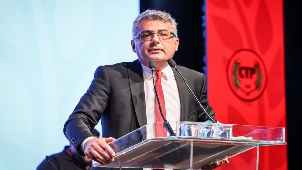 Foto - Rumlar hemen harekete geçti! KKTC’nin başörtüsüne mesafeli, solak yeni liderine Güney Kıbrıs’tan sürpriz teklif