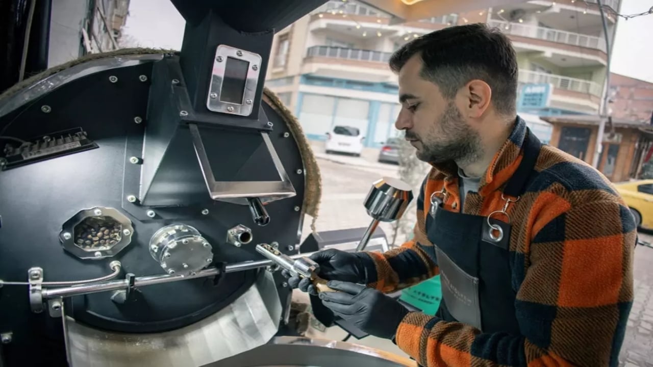 Ruslara beğendiremeyince kendi işini kurdu! Şimdi 8 ülkeye birden satıp para basıyor