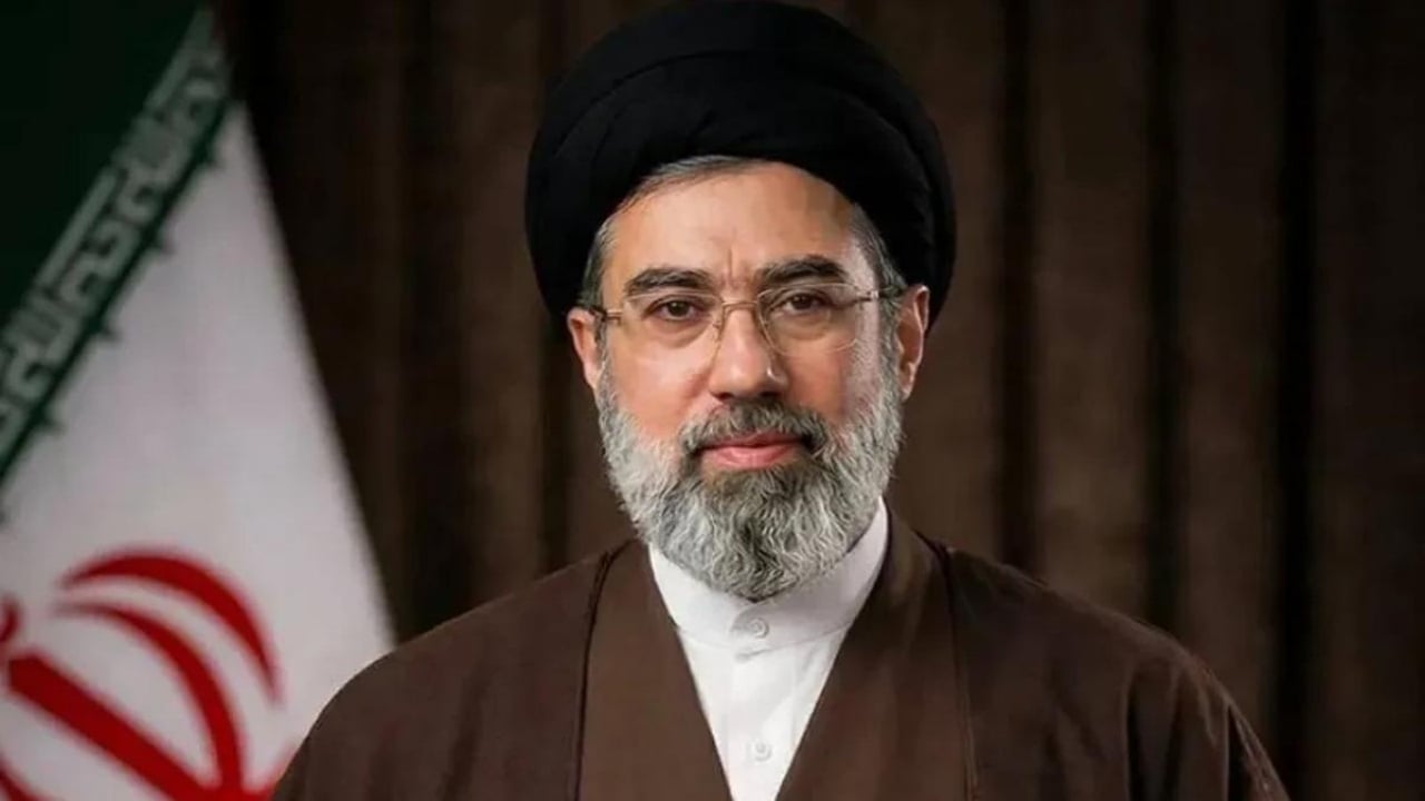 Foto - Ruslardan, yangın yerine dönen İran’da olay operasyon! Sessiz sedasız alıp götürdüler