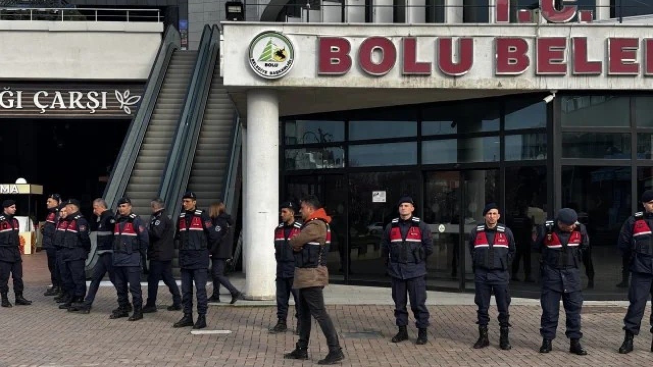 Foto - Rüşvet, dolandırıcılık, usulsüz kazanç ne ararsan Bolu'da: 7 milyonluk haram parayı paylaşmışlar