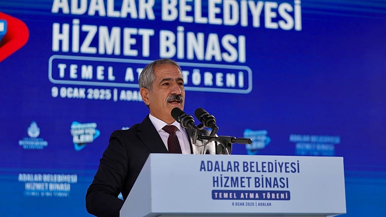 Foto - "Rüşvet" soruşturması kapsamında gözaltına alınmışlardı! CHP’li belediyeye operasyonda sıcak gelişme 