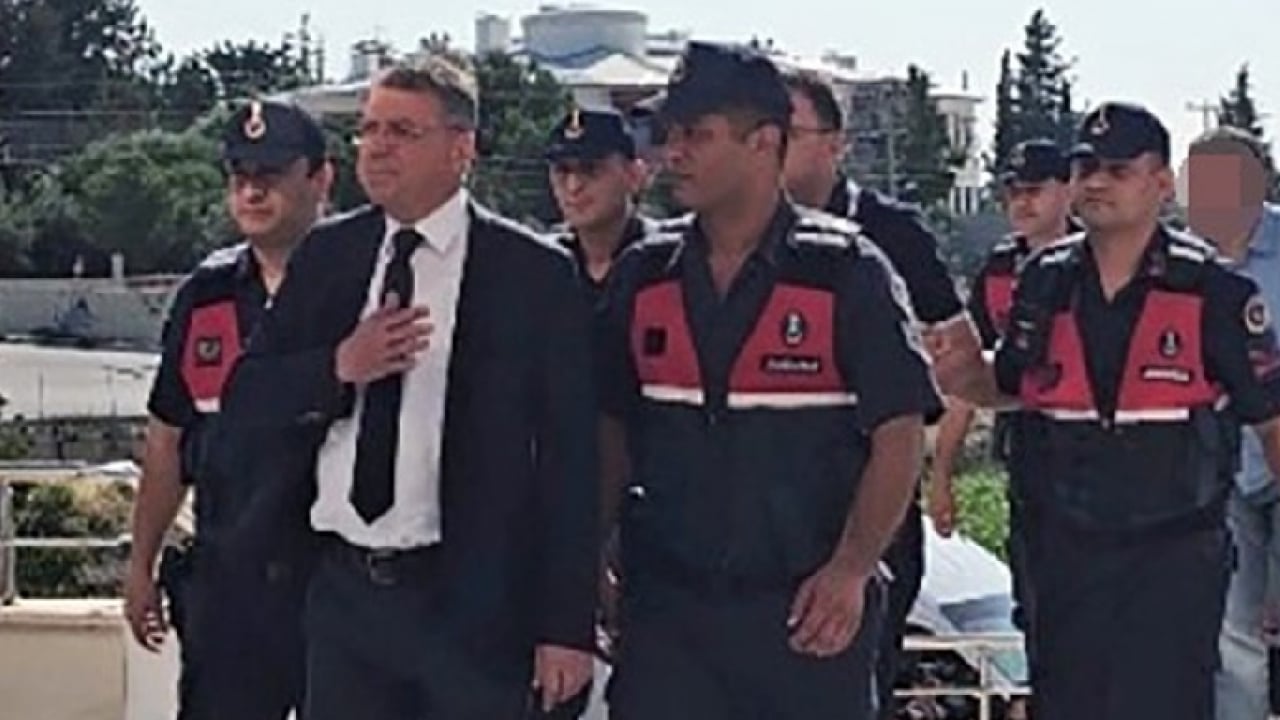 Foto - Rüşvetin kolisi bile belediyeden!