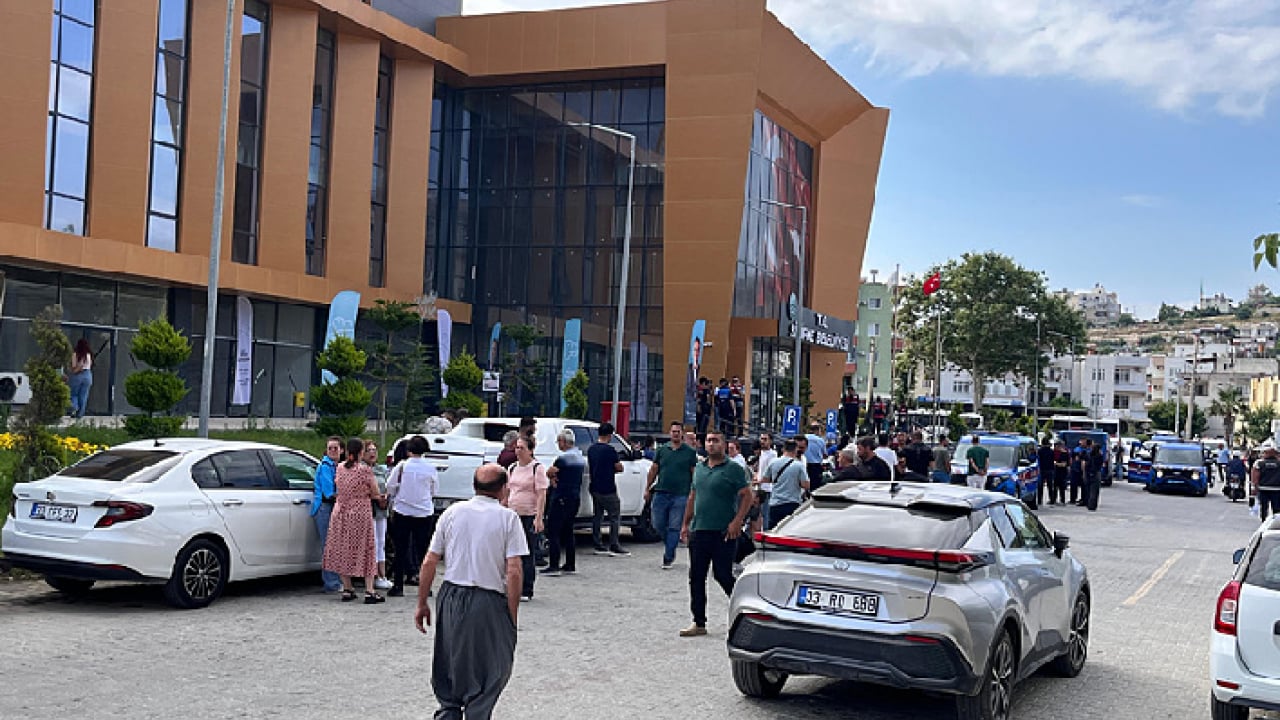 Foto - Rüşvetin kolisi bile belediyeden!