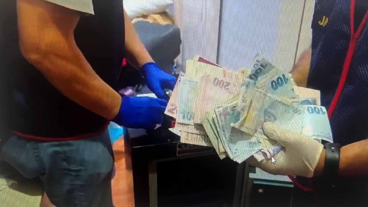 Foto - Rüşvetin kolisi bile belediyeden!