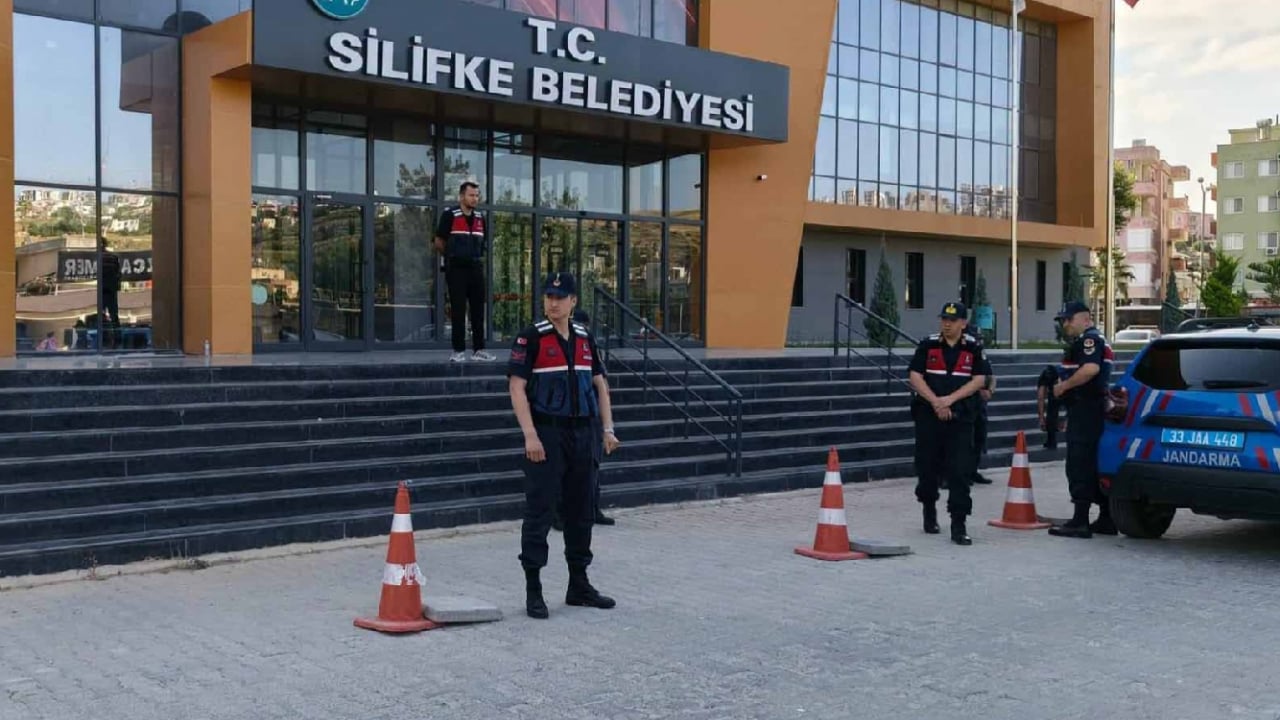 Foto - Rüşvetin kolisi bile belediyeden!