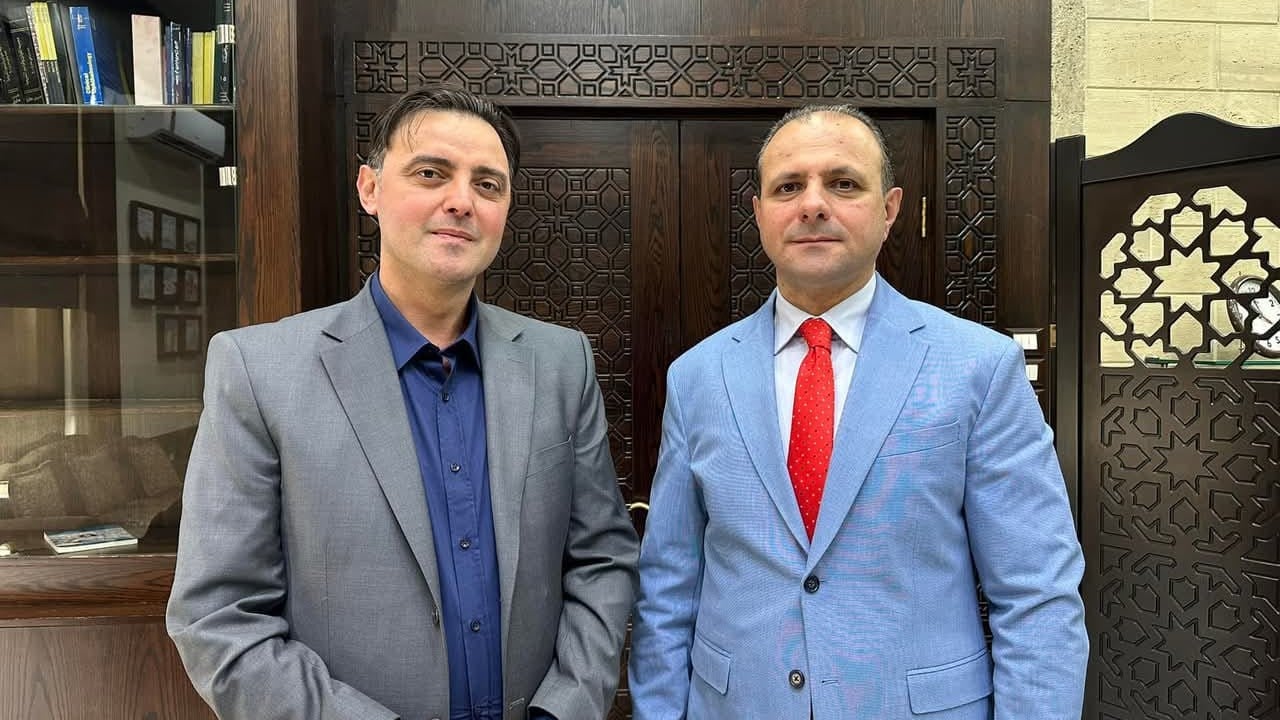 Foto - Rusya Ahmed El Şara'nın yanındaki bu ismi konuşuyor: Sanki görünmemeye çalışıyordu