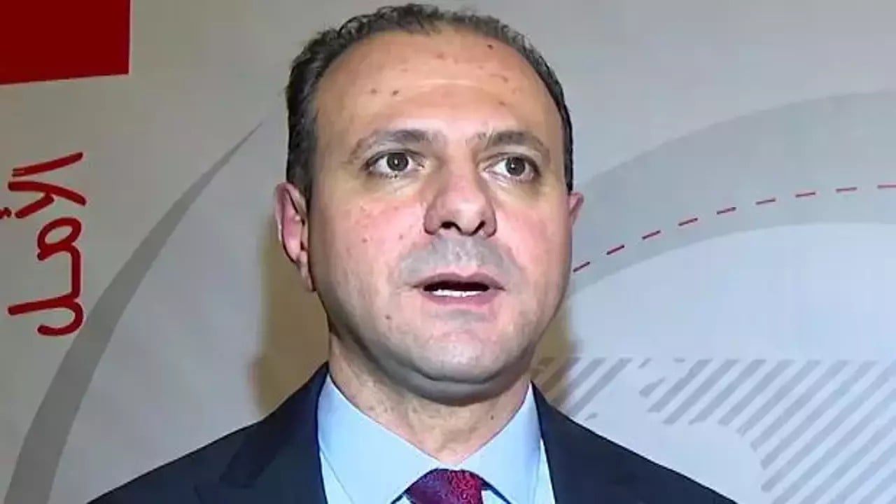 Foto - Rusya Ahmed El Şara'nın yanındaki bu ismi konuşuyor: Sanki görünmemeye çalışıyordu