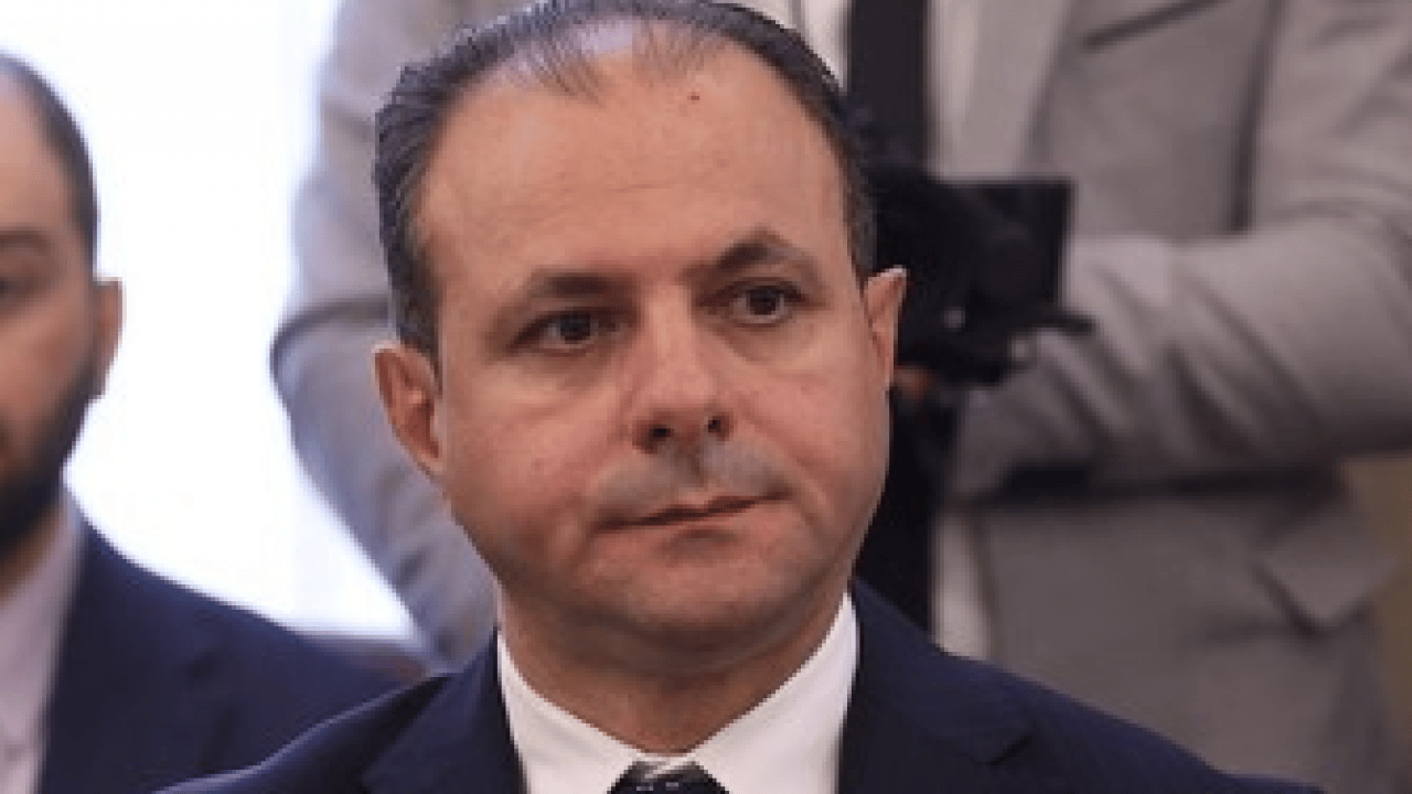 Foto - Rusya Ahmed El Şara'nın yanındaki bu ismi konuşuyor: Sanki görünmemeye çalışıyordu