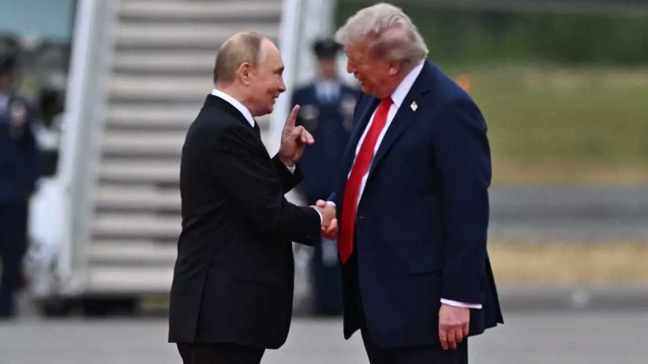 Foto - Rusya lideri Putin ile görüşen ABD Başkanı Trump çok sinirlendi