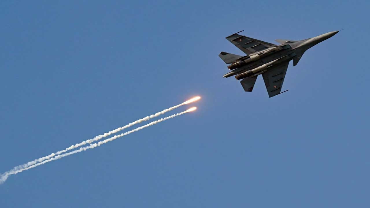 Foto - Rusya yeni oyuncağını tanıttı! F-35'i gölgede bırakacak